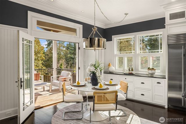 7020 92nd Avenue SE, Mercer Island, WA 98040