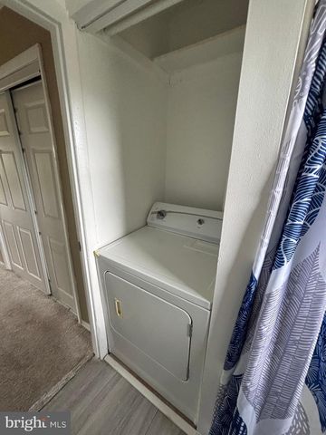 243 LA CASCATA TNHS, Clementon, NJ 08021
