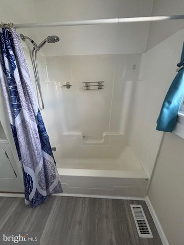 243 LA CASCATA TNHS, Clementon, NJ 08021