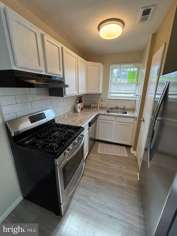 243 LA CASCATA TNHS, Clementon, NJ 08021