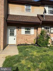 243 LA CASCATA TNHS, Clementon, NJ 08021