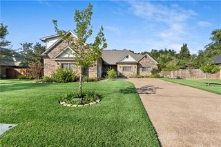 2923 Ambrose Drive, Bryan, TX 77808