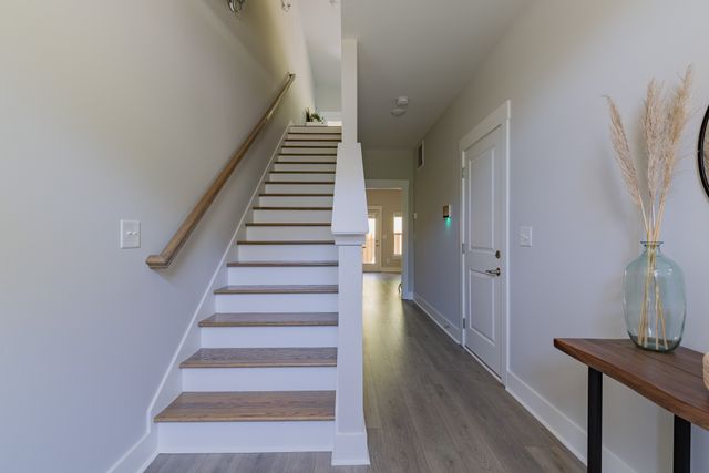 185 Stonecrest Dr, Nashville, TN 37209