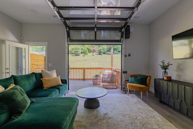 185 Stonecrest Dr, Nashville, TN 37209