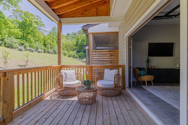 185 Stonecrest Dr, Nashville, TN 37209
