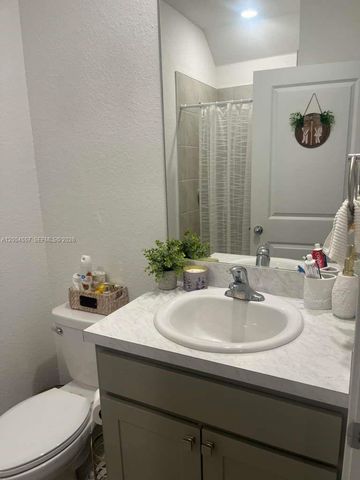 1431 NE 3rd Ave, Florida City, FL 33034