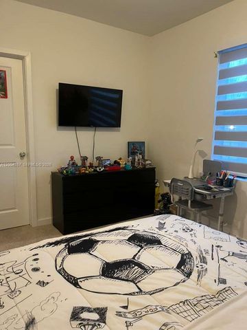 1431 NE 3rd Ave, Florida City, FL 33034