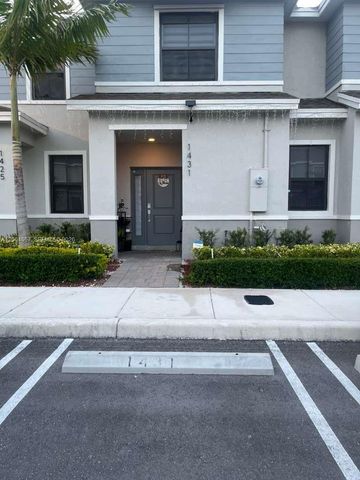 1431 NE 3rd Ave, Florida City, FL 33034