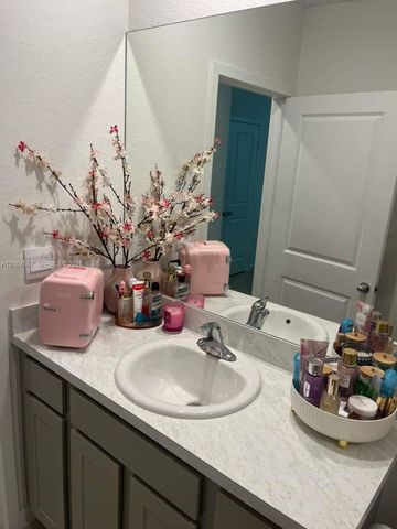 1431 NE 3rd Ave, Florida City, FL 33034