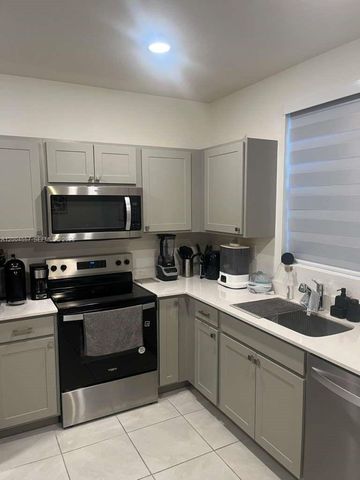 1431 NE 3rd Ave, Florida City, FL 33034