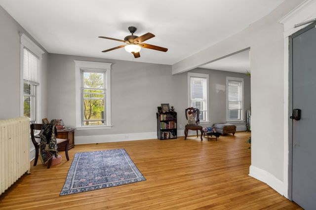 810 6th Street SE, Minneapolis, MN 55414