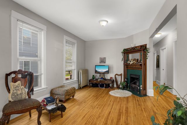 810 6th Street SE, Minneapolis, MN 55414