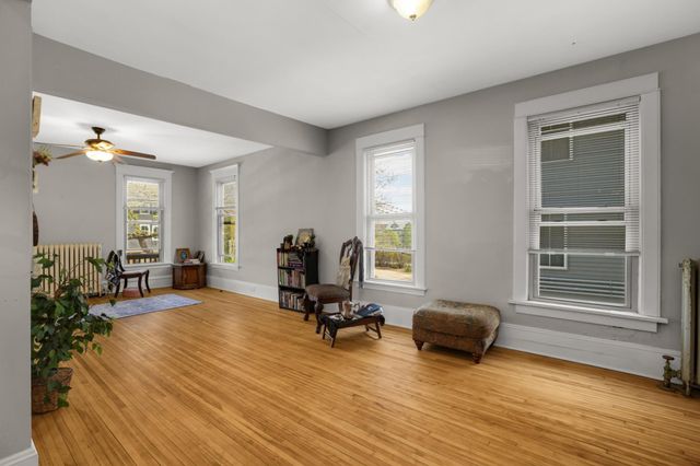 810 6th Street SE, Minneapolis, MN 55414