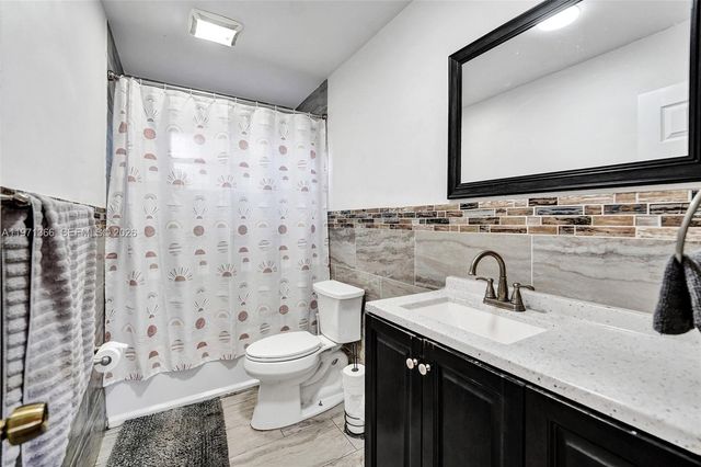 7570 Johnson St, Hollywood, FL 33024