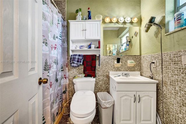 7570 Johnson St, Hollywood, FL 33024