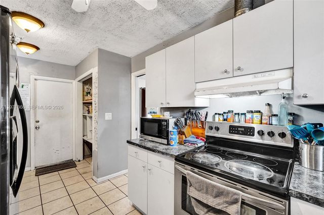 7570 Johnson St, Hollywood, FL 33024