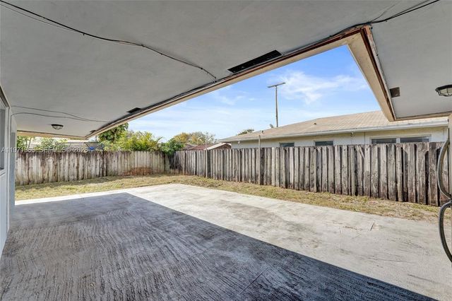 7570 Johnson St, Hollywood, FL 33024