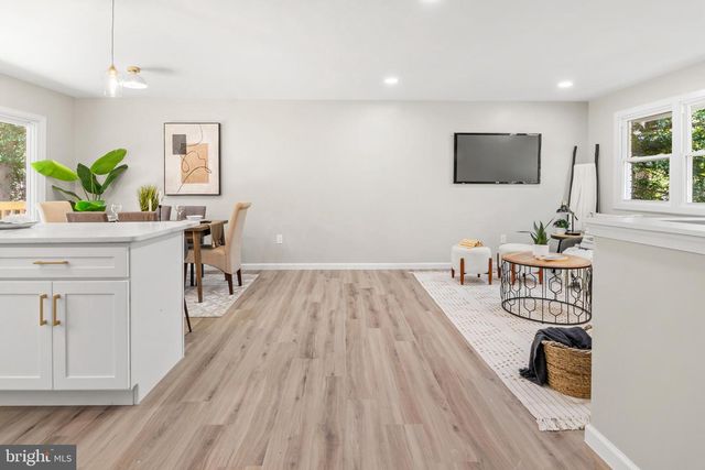 994 HILLENDALE DR, Annapolis, MD 21409