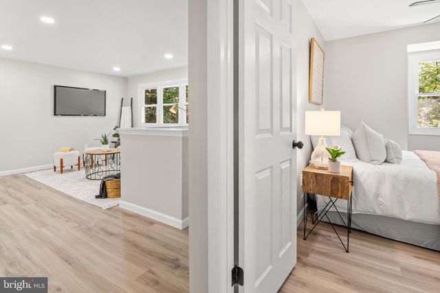 994 HILLENDALE DR, Annapolis, MD 21409