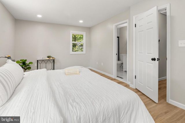 994 HILLENDALE DR, Annapolis, MD 21409