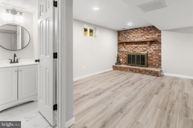 994 HILLENDALE DR, Annapolis, MD 21409