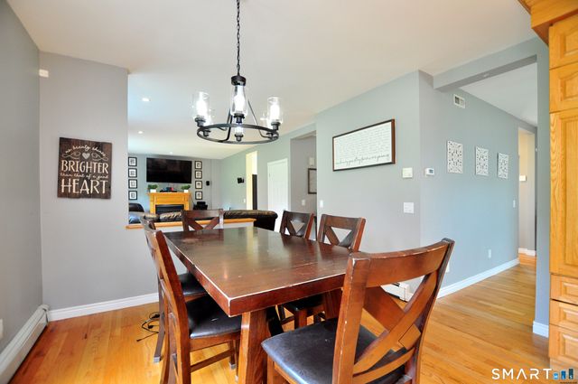 34 Chippenwood Lane, Bristol, CT 06010