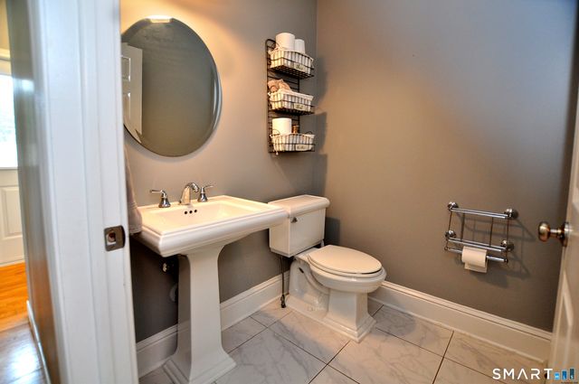 34 Chippenwood Lane, Bristol, CT 06010