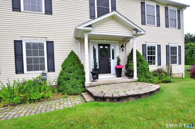 34 Chippenwood Lane, Bristol, CT 06010