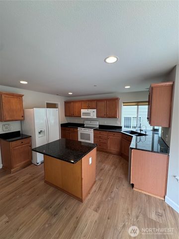 3155 Walker Rd, Dupont, WA 98327
