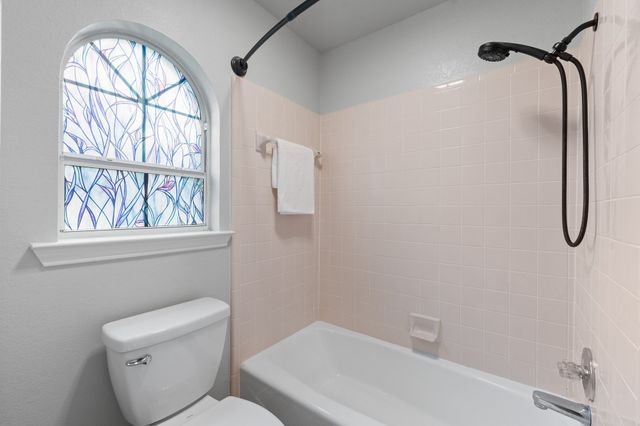 639 S Rough Creek Court, Granbury, TX 76048
