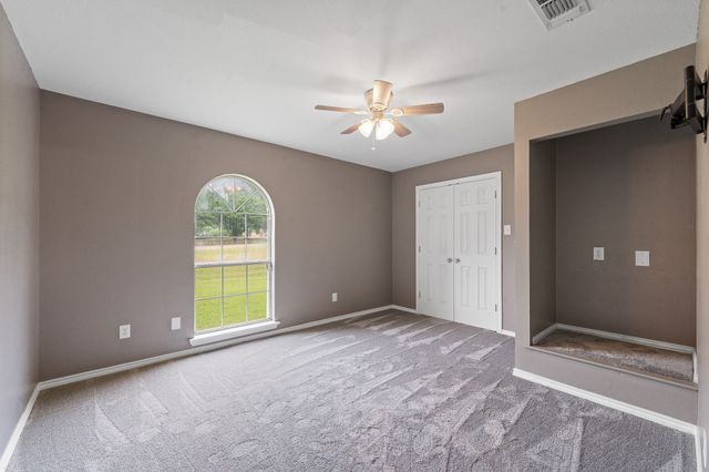 639 S Rough Creek Court, Granbury, TX 76048