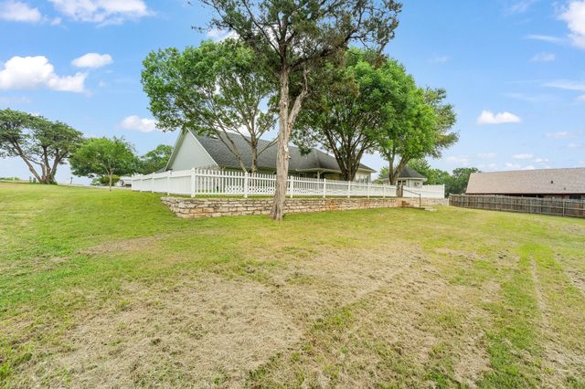 639 S Rough Creek Court, Granbury, TX 76048