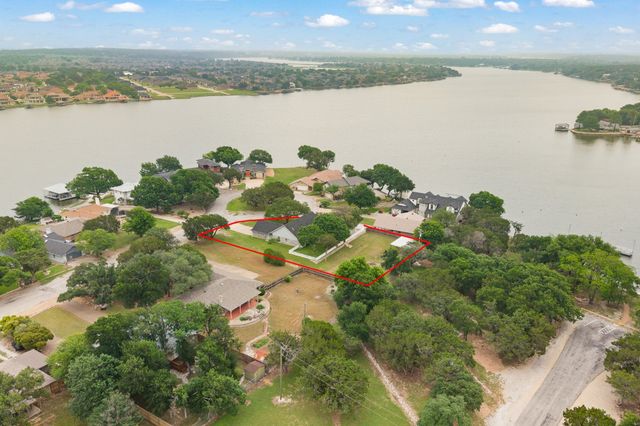 639 S Rough Creek Court, Granbury, TX 76048