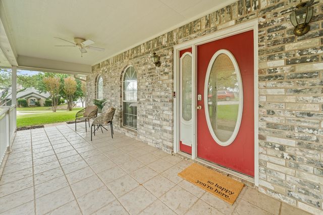 639 S Rough Creek Court, Granbury, TX 76048