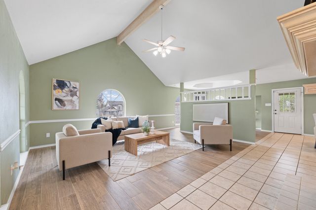 639 S Rough Creek Court, Granbury, TX 76048