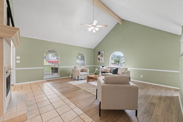 639 S Rough Creek Court, Granbury, TX 76048