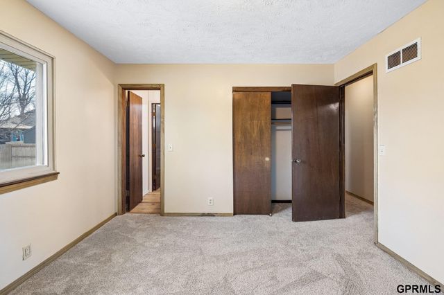 13107 Josephine Street, Omaha, NE 68138