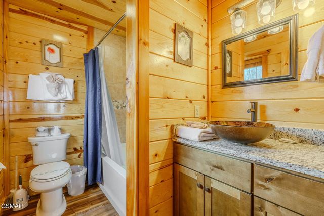 685 Shell Mountain Road, Sevierville, TN 37876