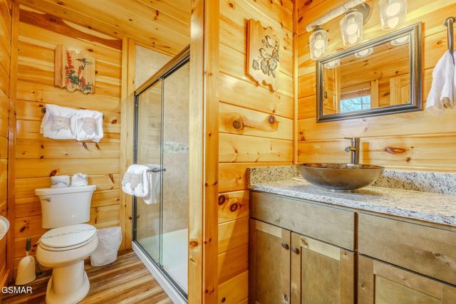 685 Shell Mountain Road, Sevierville, TN 37876