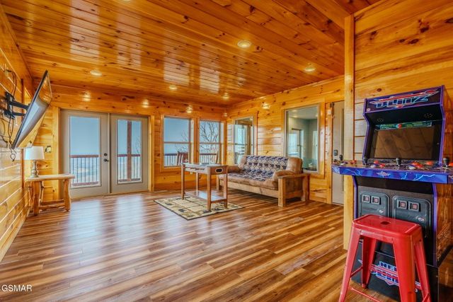 685 Shell Mountain Road, Sevierville, TN 37876