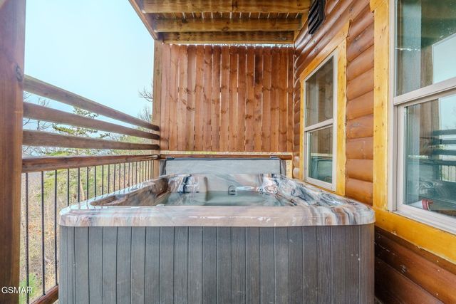 685 Shell Mountain Road, Sevierville, TN 37876