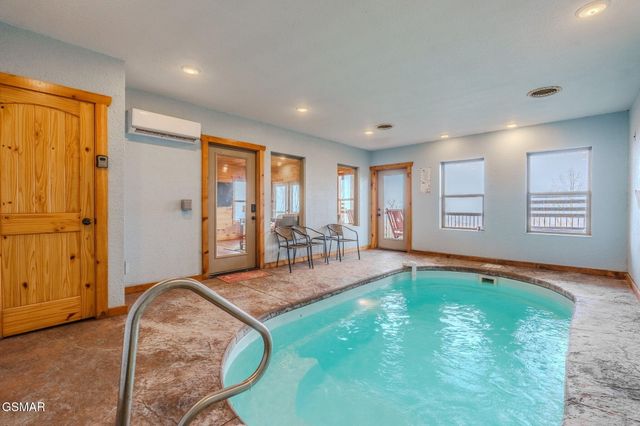 685 Shell Mountain Road, Sevierville, TN 37876