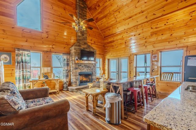 685 Shell Mountain Road, Sevierville, TN 37876