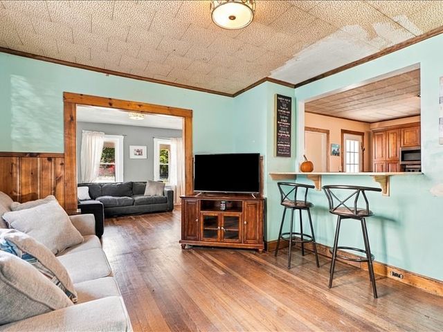 111 Packard St, Hudson, MA 01749