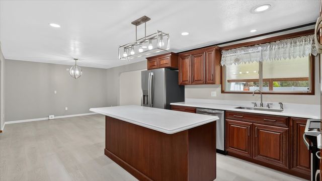 10810 E 35th Ave, Spokane Valley, WA 99206