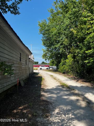 3521 Carolina Beach Road, Wilmington, NC 28412