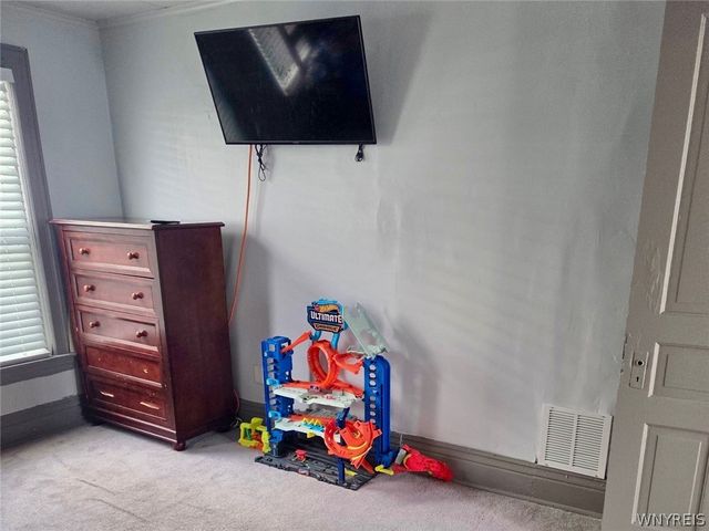 1129 Willow Avenue, Niagara Falls, NY 14305