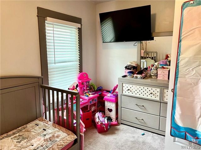 1129 Willow Avenue, Niagara Falls, NY 14305