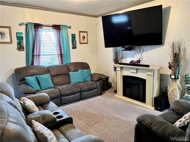 1129 Willow Avenue, Niagara Falls, NY 14305