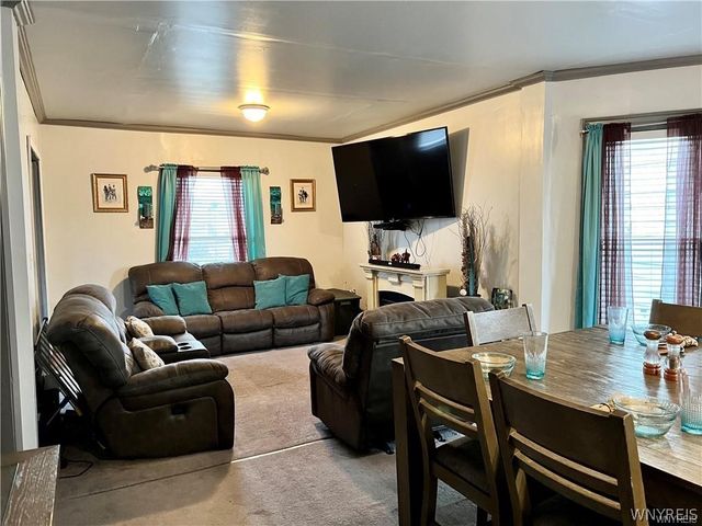 1129 Willow Avenue, Niagara Falls, NY 14305